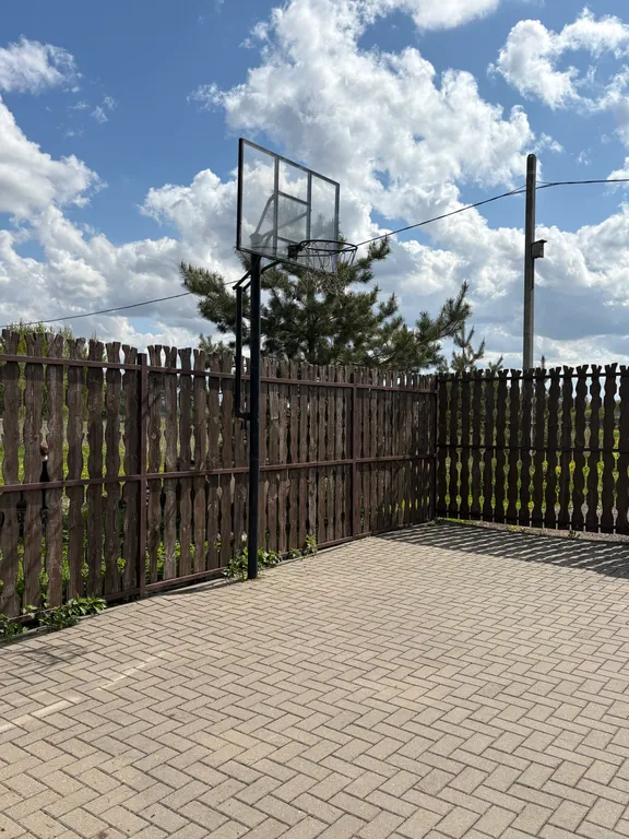 Загородный дом с бассейном и парной на дровах