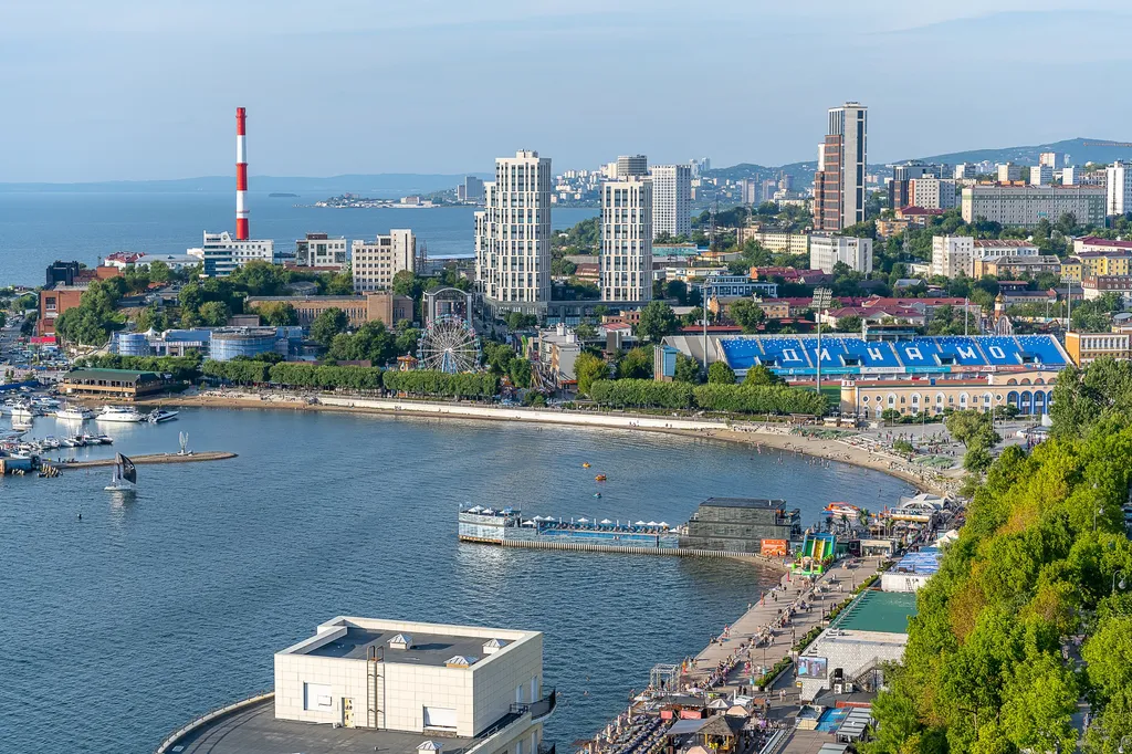 Семейная квартира на первой линии на главной набережной города