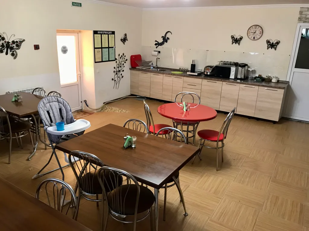 Комната с балконом