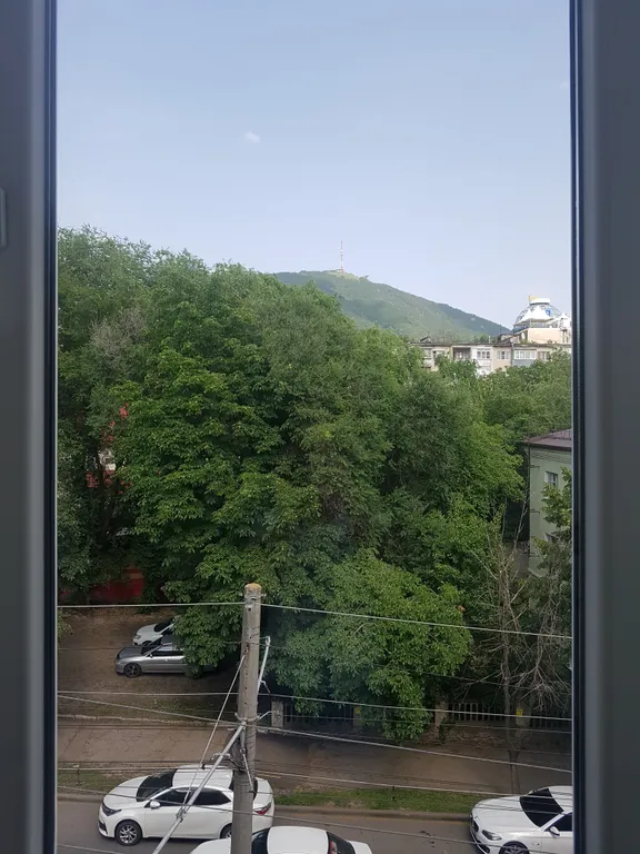 Светлая и уютная квартира в центре города с видом на гору Машук — аренда посуточно в Пятигорск