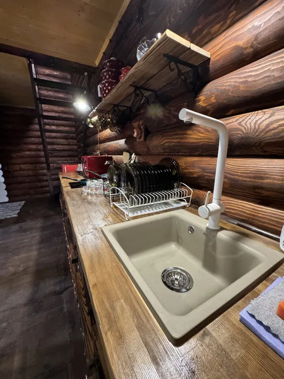 Двухэтажный сруб для большой компании