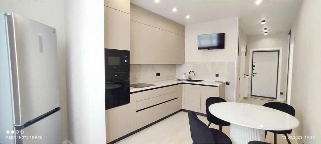 Квартира Квартира с дизайнерским ремонтом — Мирное