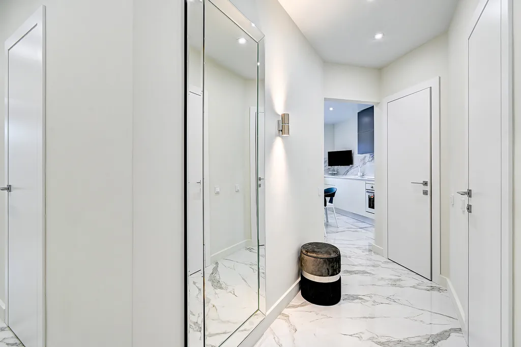 Квартира Квартира Двухкомнатная с 2 санузлами, проектором на балконе, бассейном на территории — Адлер