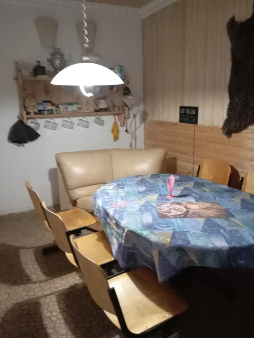Предбанник с пивными бокалами