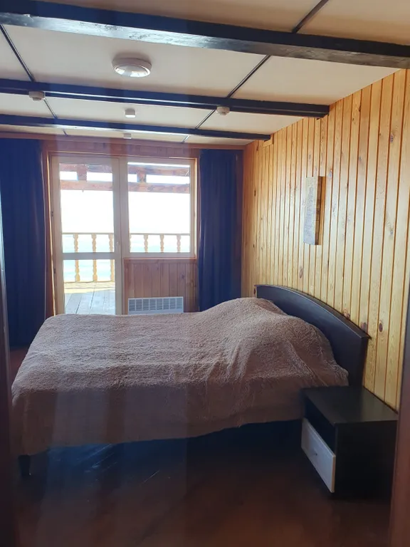 Коттедж на берегу Байкала с прекрасным видом