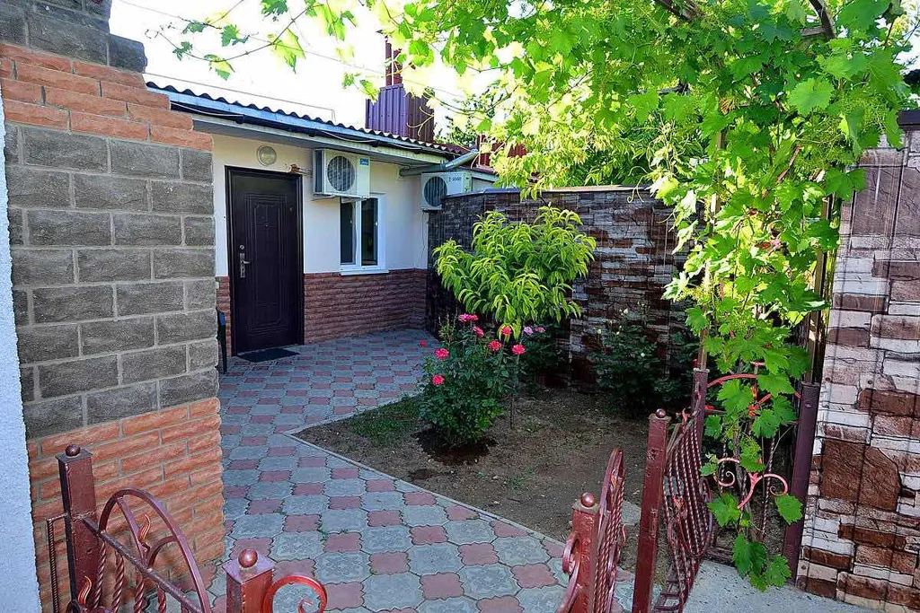 Современный домик рядом с центром