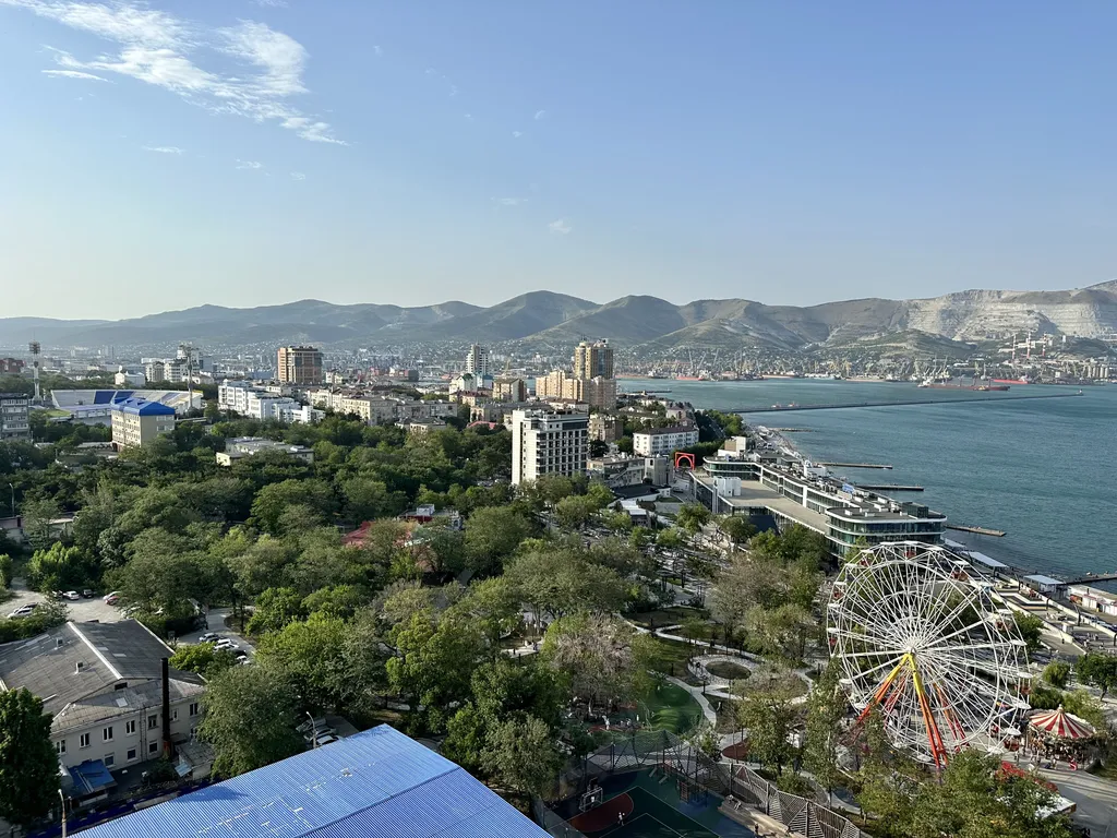 Уютная квартира-студия с потрясающим видом на море и город  в центре