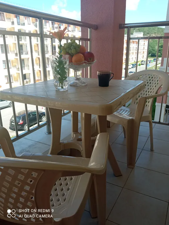 Уютная студия с видом на горы с бассейном