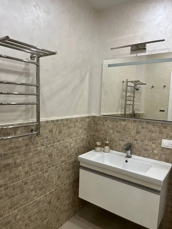 Трехкомнатная квартира-студия в центральном районе