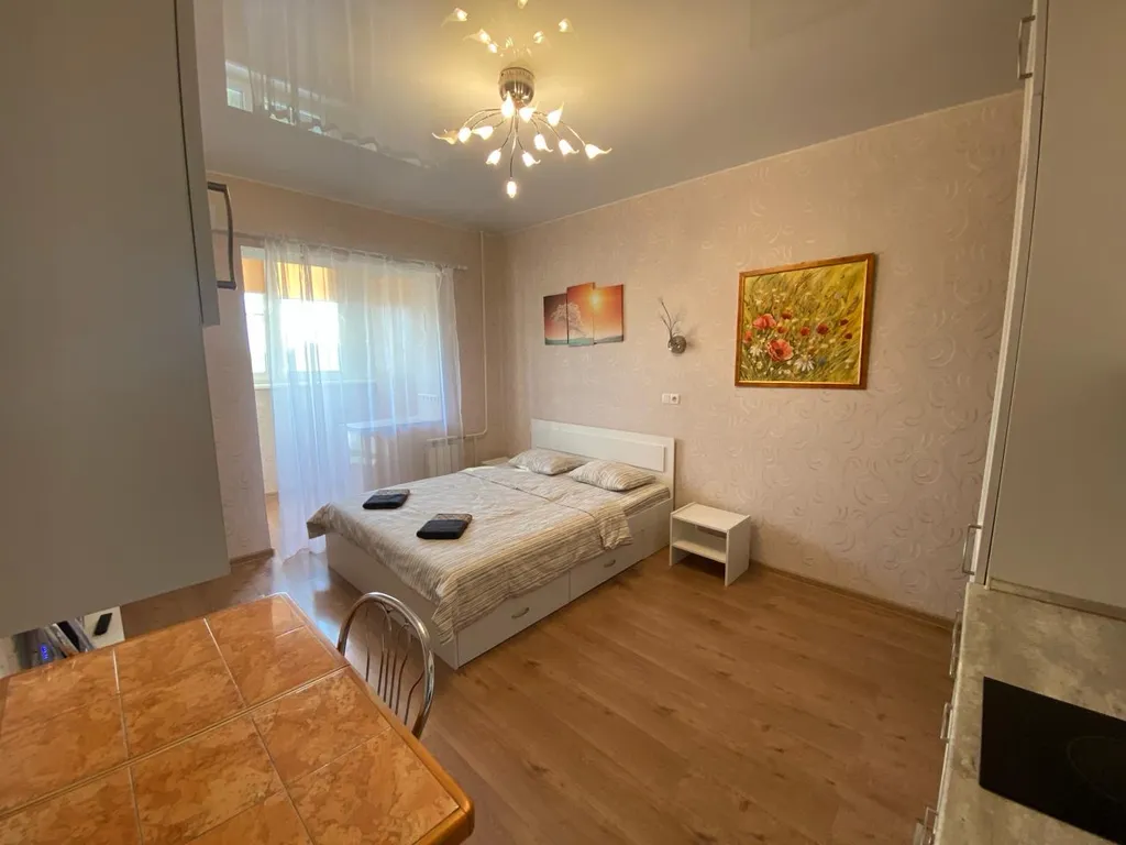 Квартира-студия посуточно ул. Кагана, д. 19