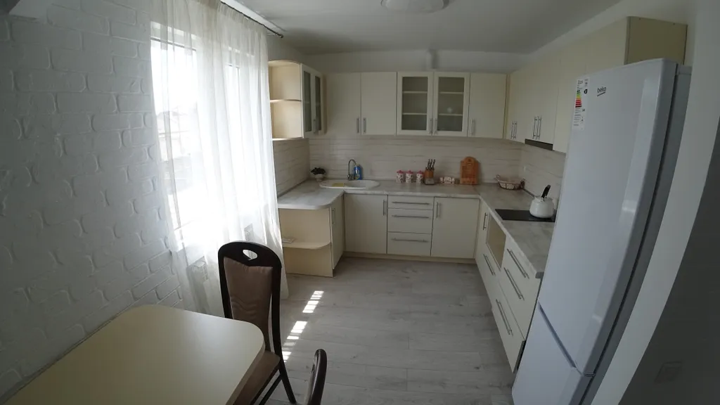 Отличная двухкомнатная квартира с двориком