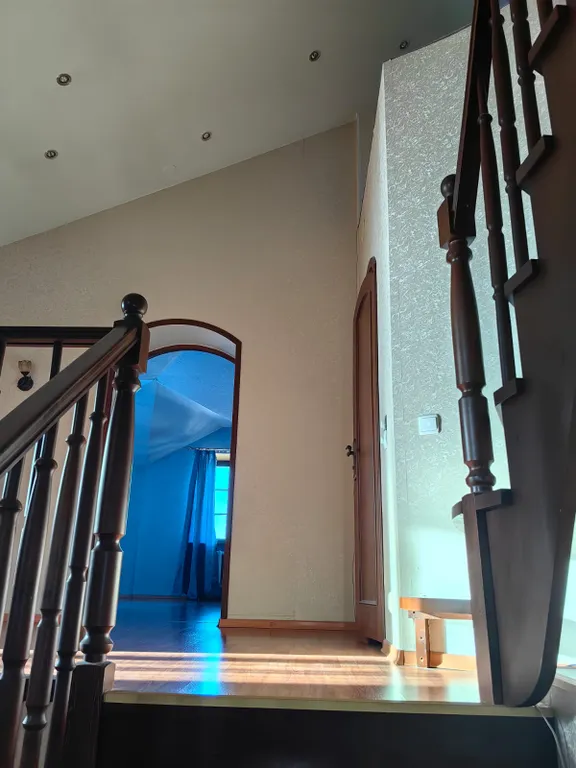 Двухуровневая четырёхкомнатная квартира с сауной