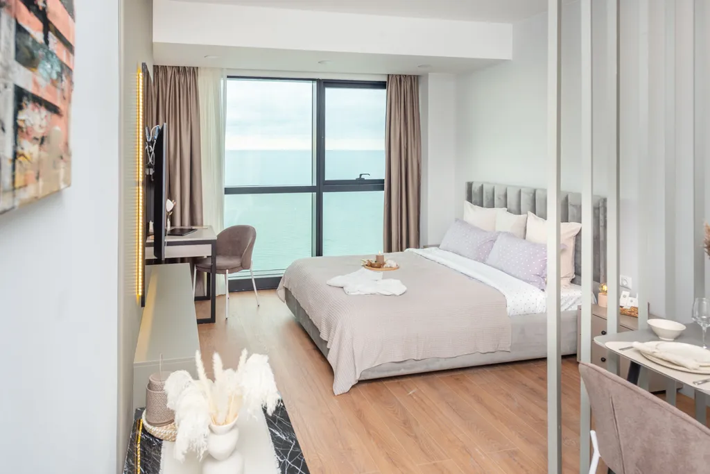 Oceanview Mood by Aesthaven