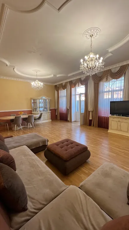 Двухэтажная квартира в самом центре города