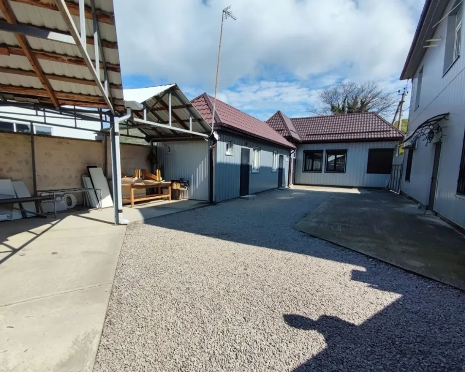 Просторная, светлая квартира в центре поселка Агой