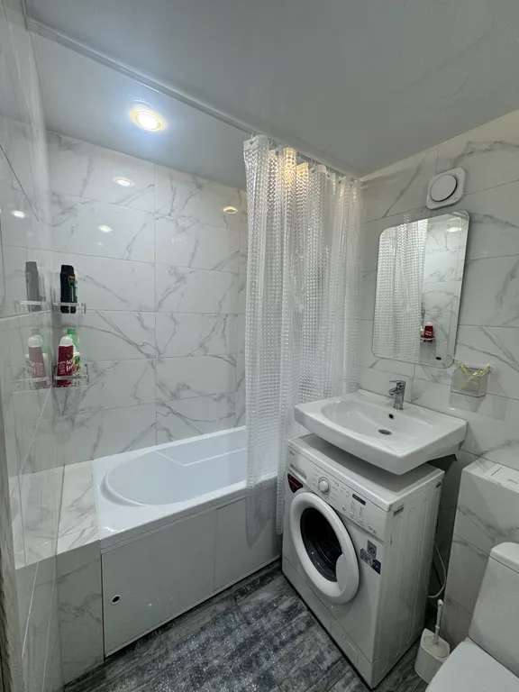 Уютная квартира с видом на парк Дружба