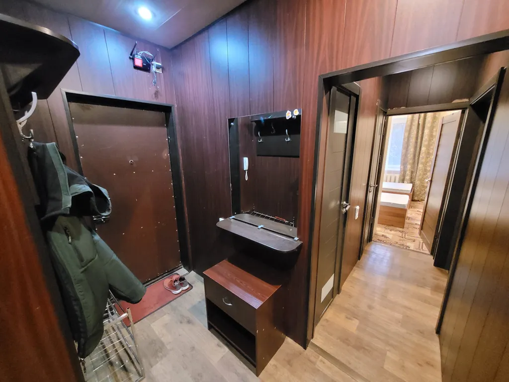 Студия с тремя спальнями, двумя с/у