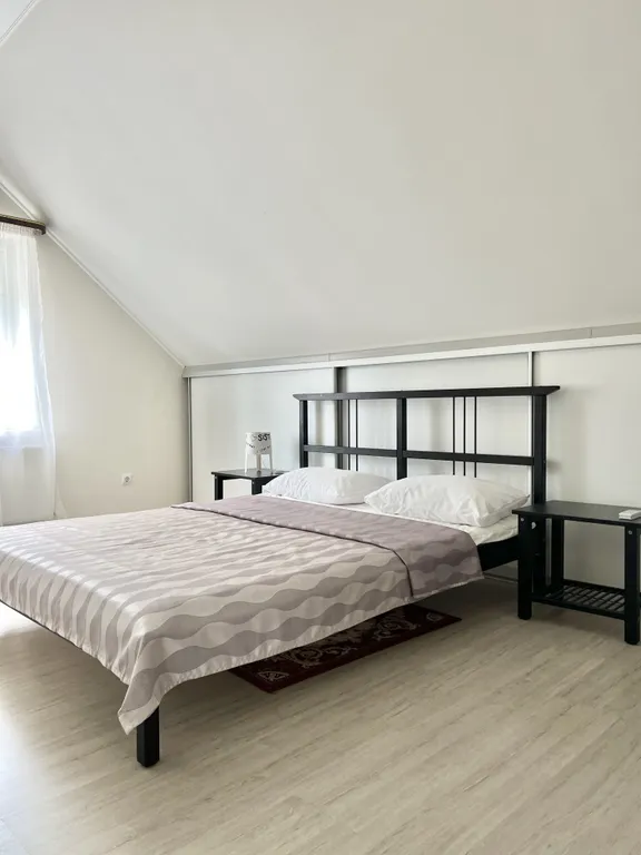 Загородный дом 5 спален с бассейном и большой территорией