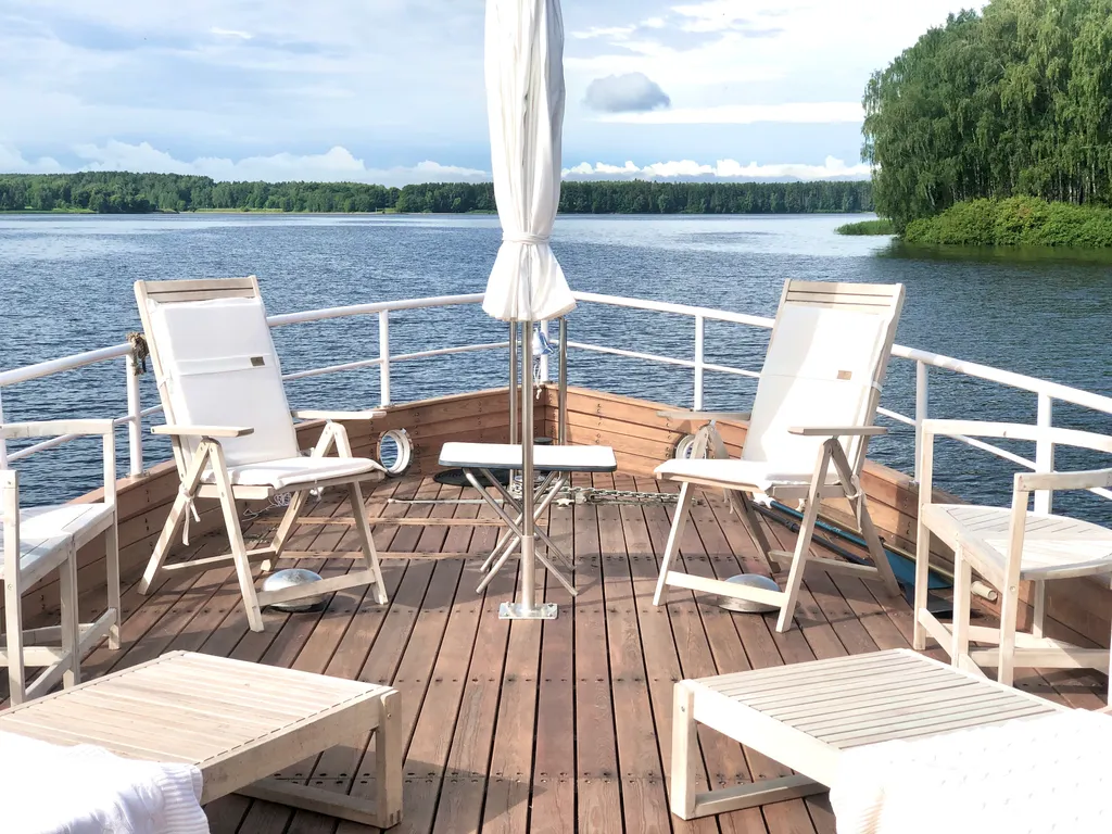 Теплоход для проживания