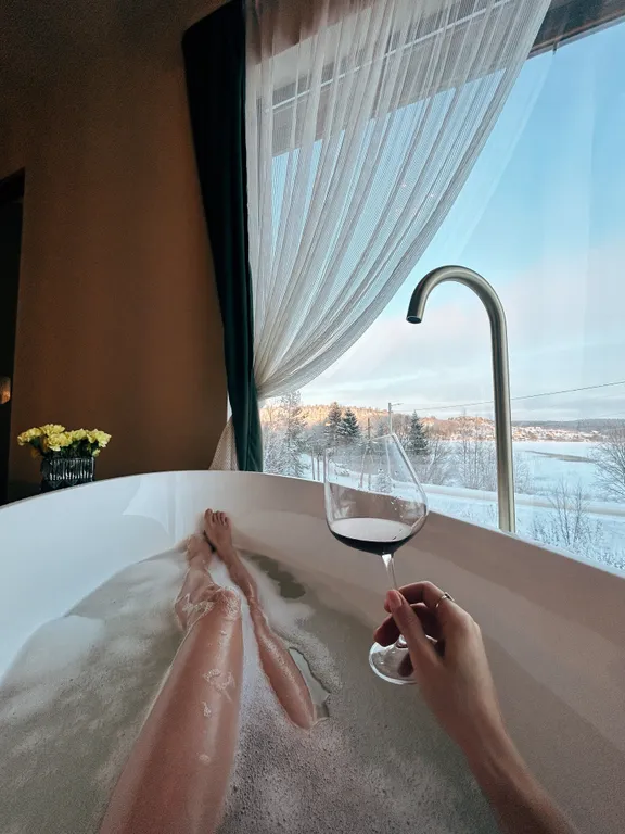 Дом с сауной и купелью с шикарным видом на озеро