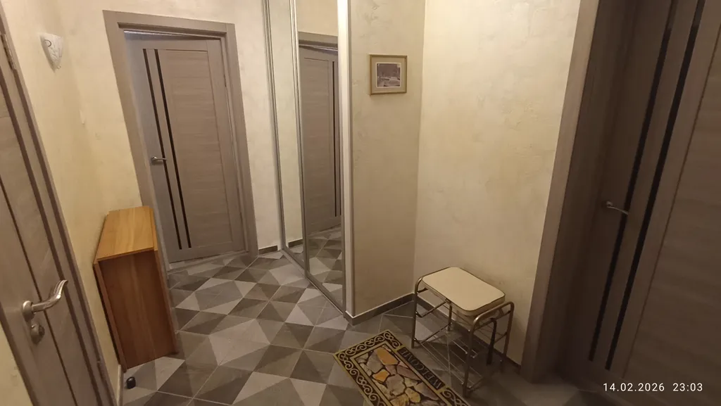 Уютная квартира в жилом районе, рядом с бассейном, магазинами и остановкой