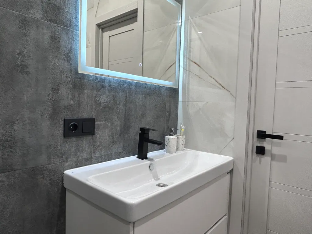 Современная студия с террасой