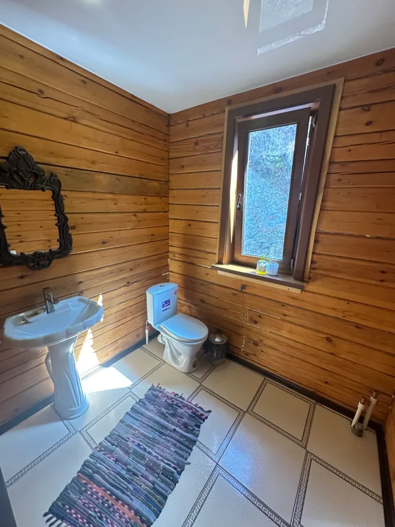 Дом у озера в Листвянке