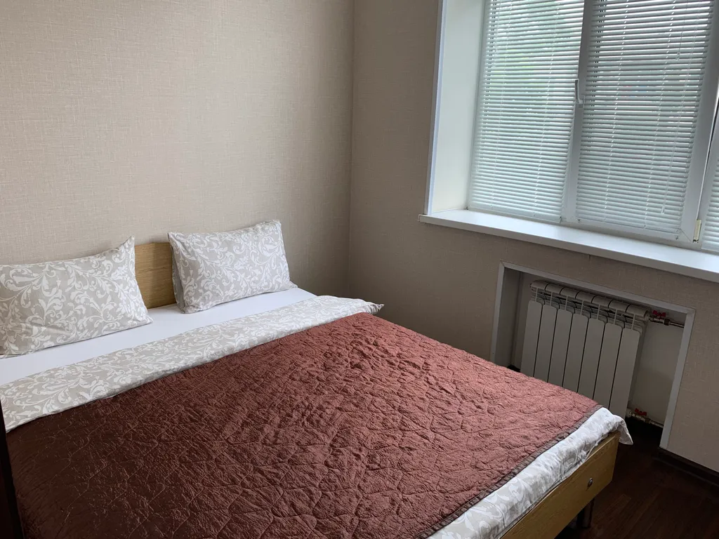 Трёхкомнатная, удобное расположение, отчетные документы.