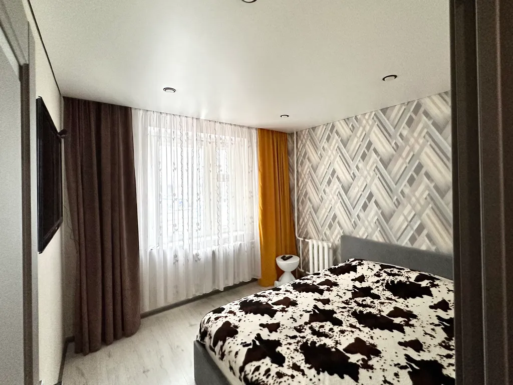 Квартира рядом с Ледовым дворцом Кристал, центр города