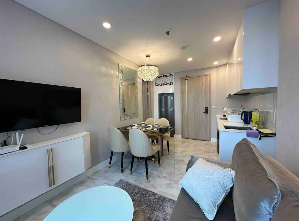 Copacabana Beach Jomtien Super Deluxe Sky Ocean Sunset 2355