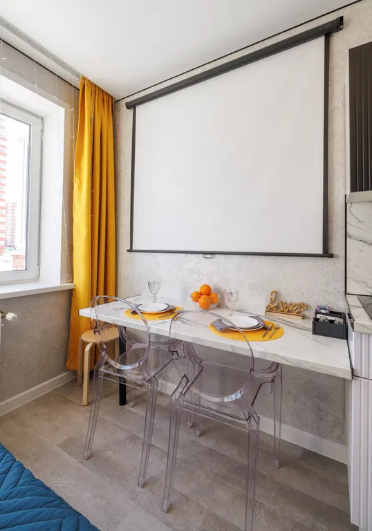 Уютная кино-студия с проектором