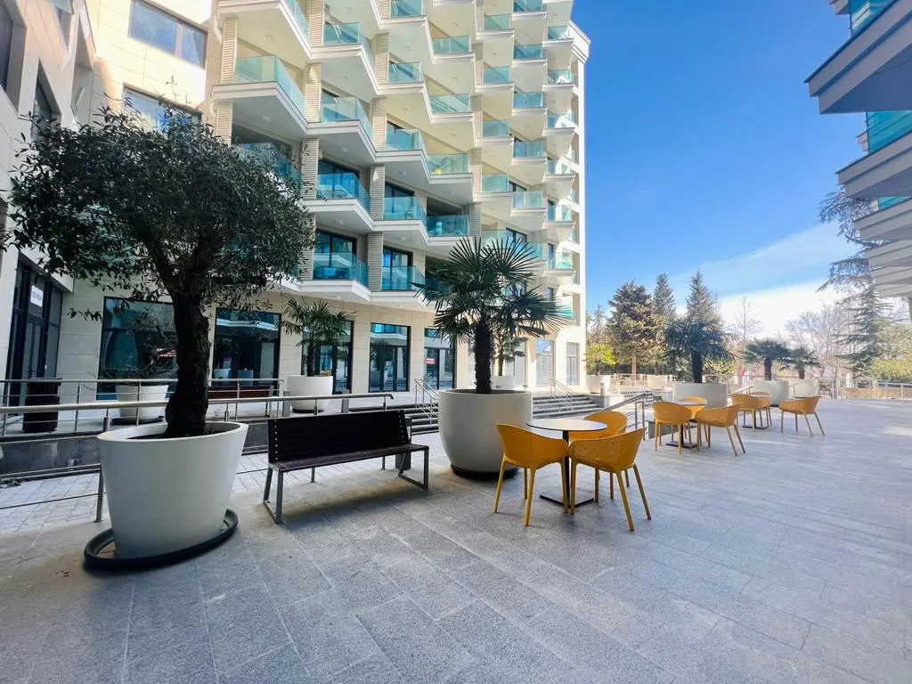 Апартаменты в вечнозелёном парке у моря