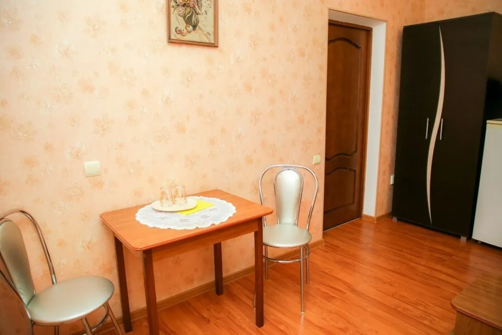 Комната с двухспальной кроватью, балконом и санузлом (FOR 2)