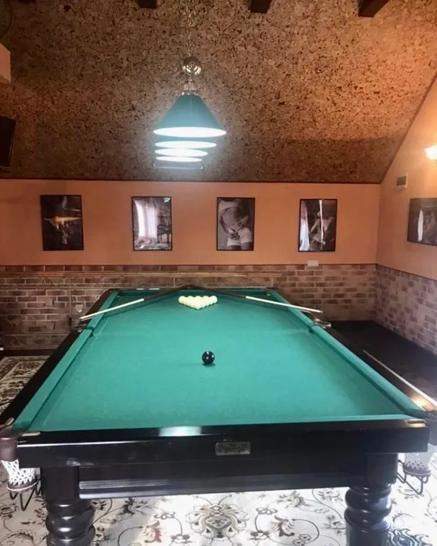 Дом с баней и бассейном