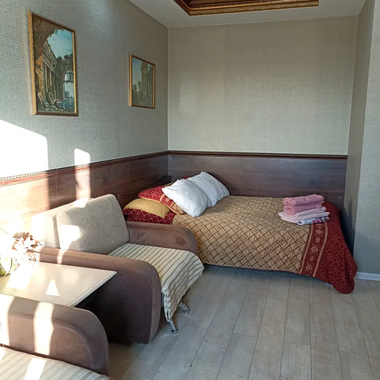 Квартира-студия с дизайнерским ремонтом в лучшем районе города