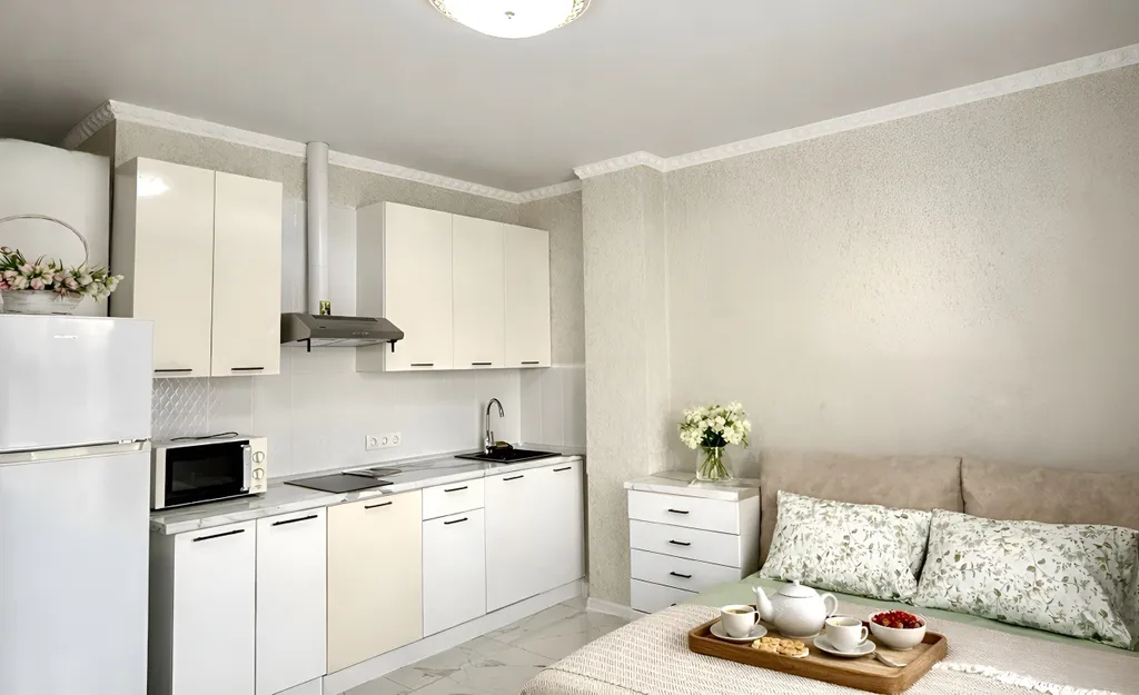 Студия с балконом и видом на море