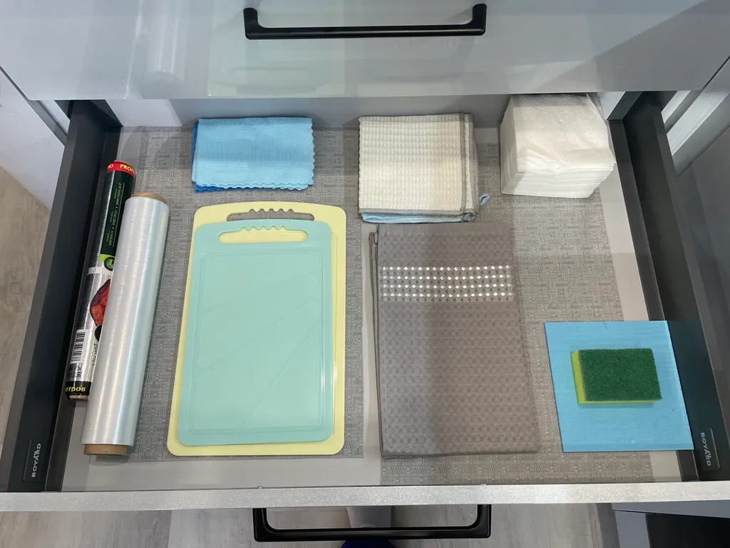 Просторная, после ремонта, квартира на Набережной, в центре города