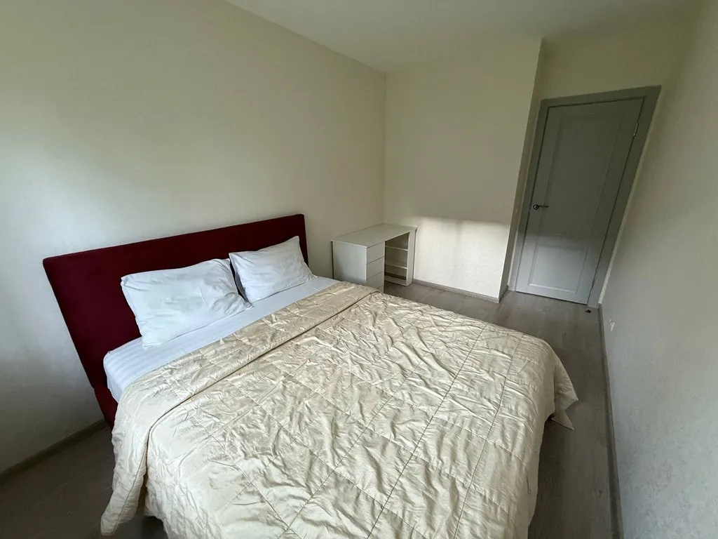 Квартира 3-к квартира. Свежий ремонт, 7 комфортных спальных мест, бойлер — Гатчина