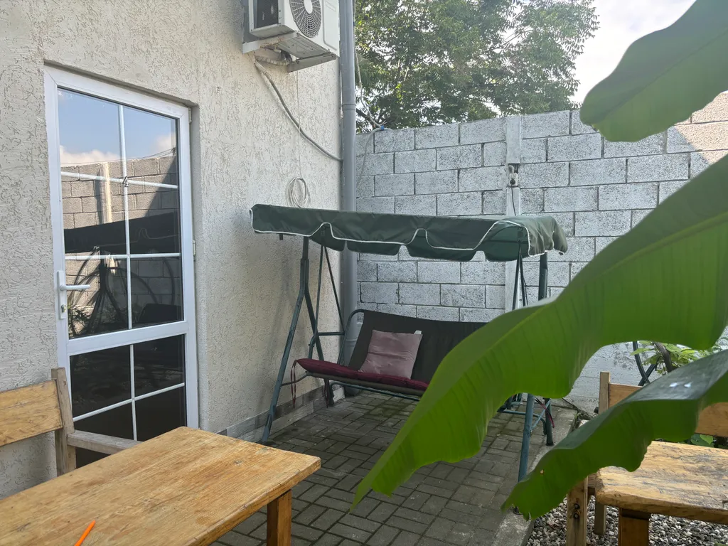 Квартира Квартира Двухместный номер стандарт на 1 этаже с отдельным входом — Сухум