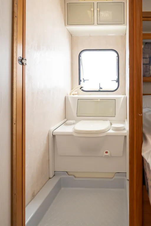 3-х местный автодом с видом на лес и озеро