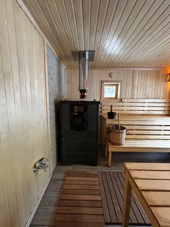 Коттедж Дом с баней и чаном в окружении леса и выходом к реке — Шадрино