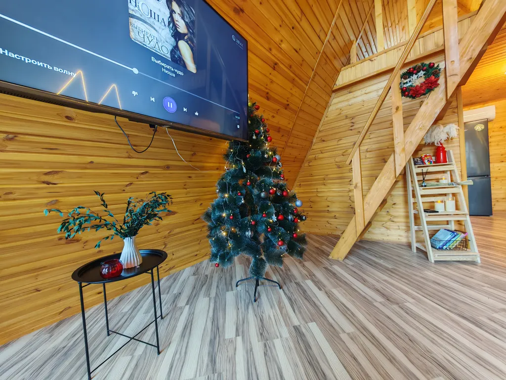 Дом с баней и бассейном