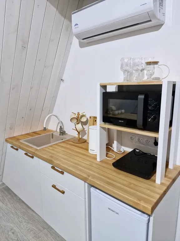 Домик с видом на лес