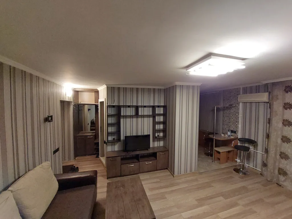 Прекрасная двухкомнатная квартира в самом центре Баку