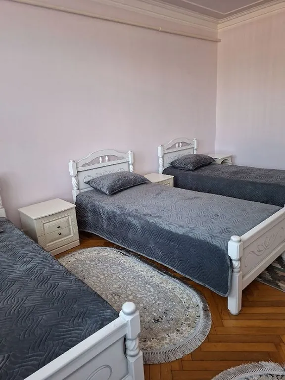 Уютный дом возле термального источника по дороге на курорт Мамисон