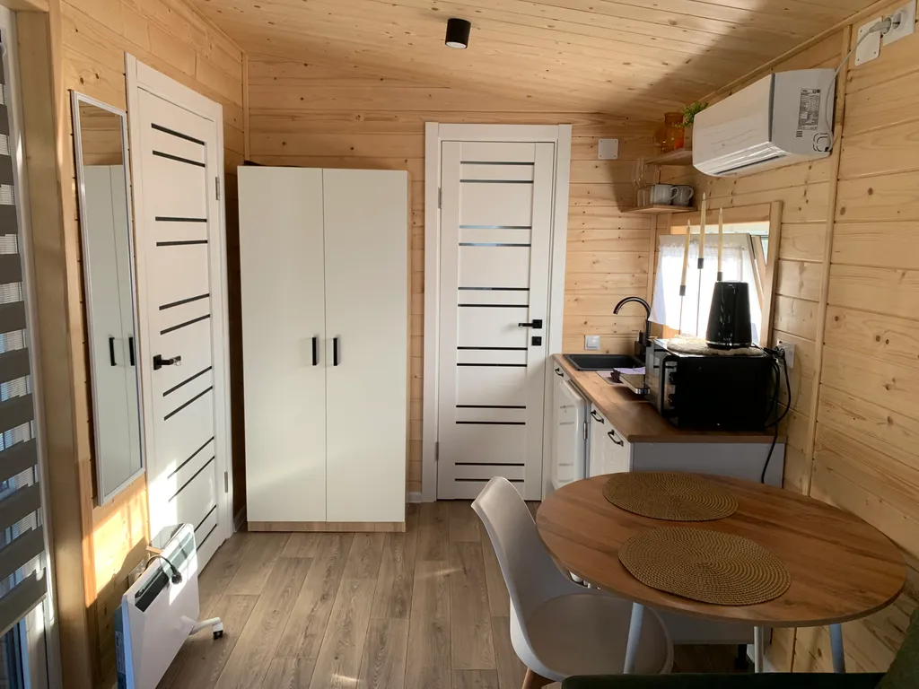 Трёхместный коттедж в тихом месте