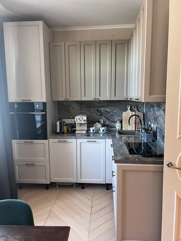 Квартира в французском стиле с видом на лес