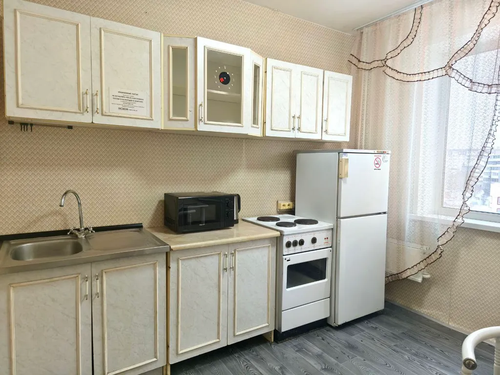 Квартира Однокомнатная квартира на Взлетке с видом на тихий двор — Красноярск