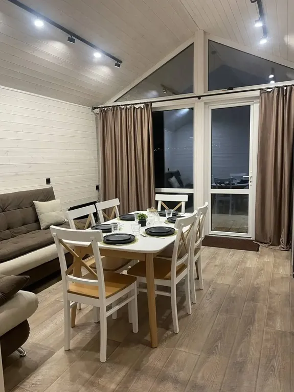 Двухкомнатный дом с видом на горы