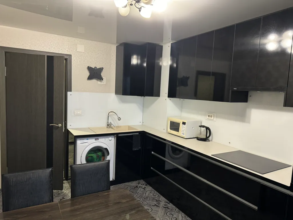 Квартира в центре города, напротив ЖД вокзала, рядом Цирк